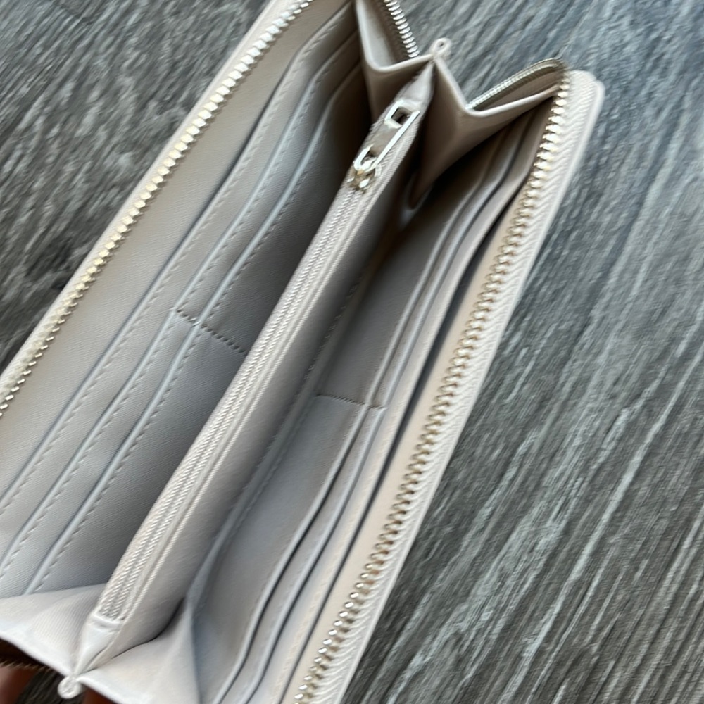 New: Target Wallet - Picture 4 of 4